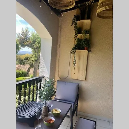 Charmant Appart Vue Mer / Avec Piscine Appartement Grimaud