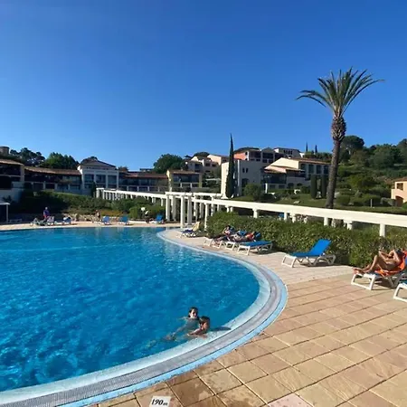 Charmant Appart Vue Mer / Avec Piscine Grimaud